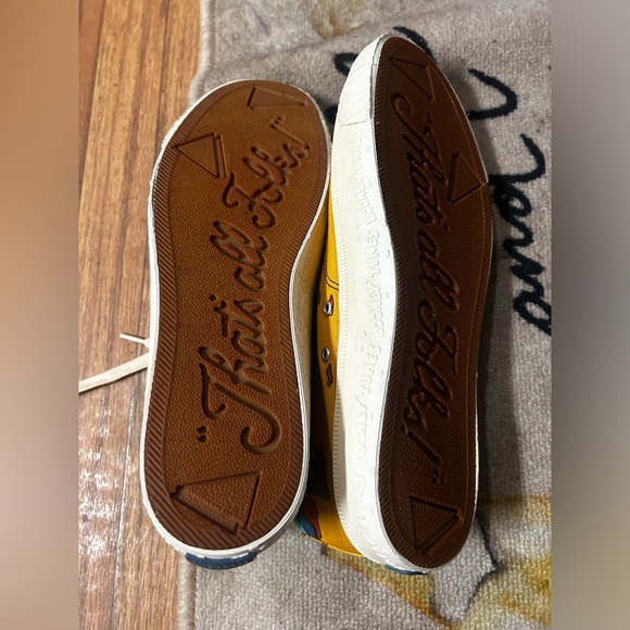 Looney Tunes 10  KED Sneakers 90s Characters Name and related warne Bros .1994 - Picture 2 of 12